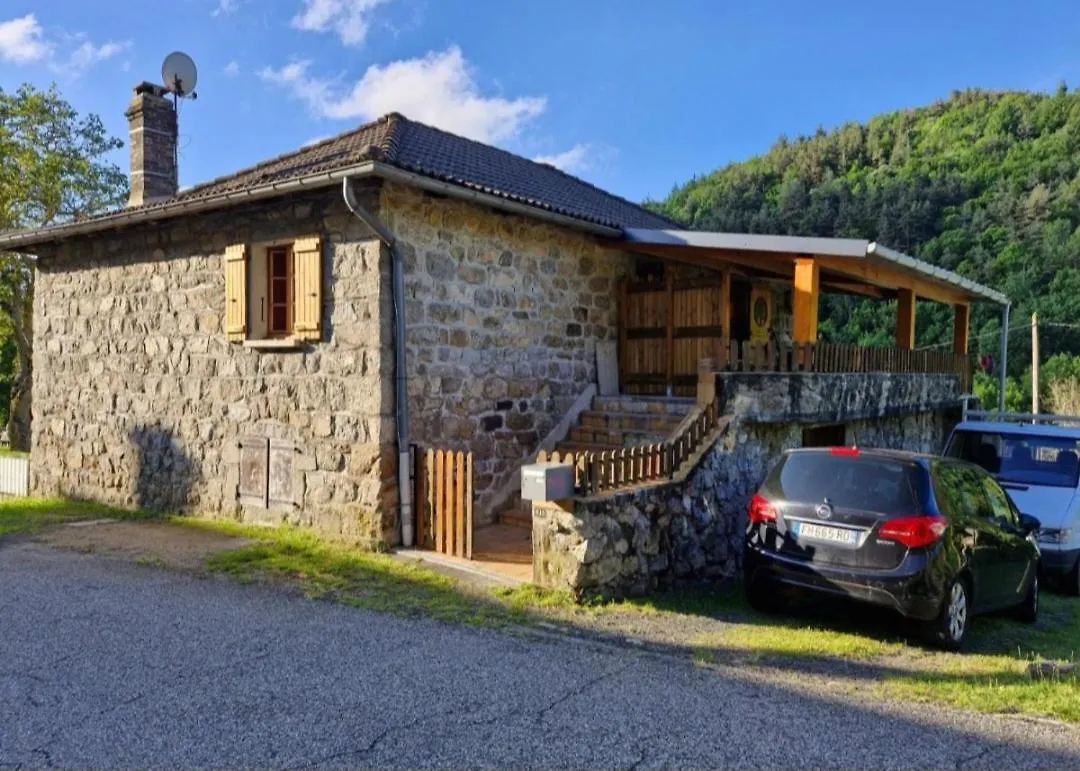 La Cabane Des Lucioles Saint-Julien-Boutieres 0*,